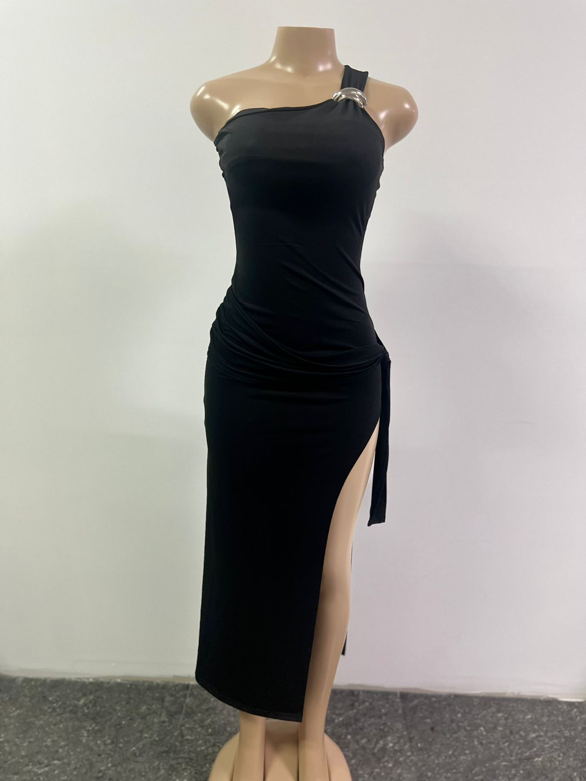 Vestido negro para una ocasión especial